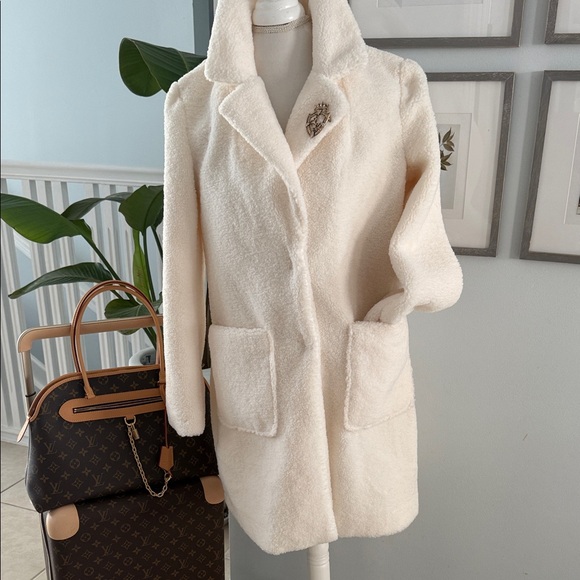 French Connection Cream Teddy short coat - Picture 1 of 3